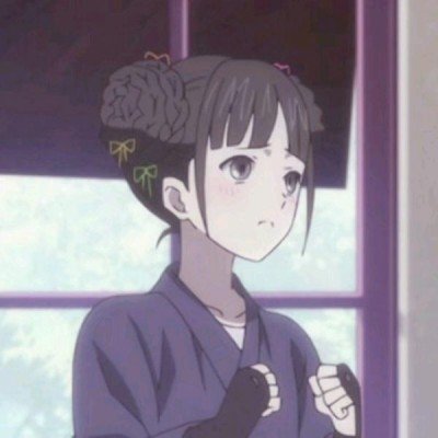 居民楼现1条3米长眼镜王蛇